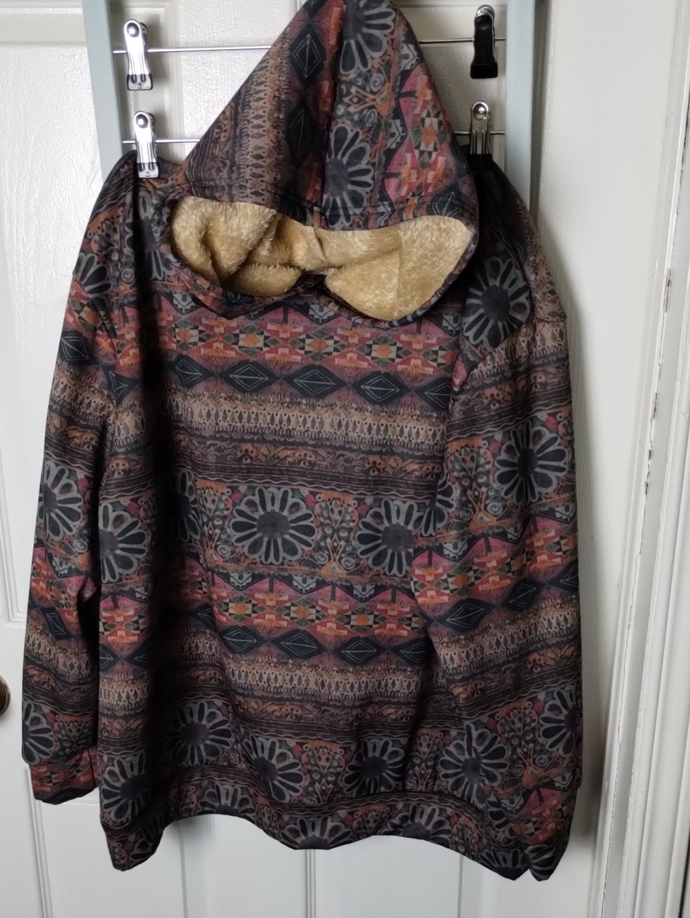 Cozy Hooded Pullover Sherpa Sweater in Native Multicolor Pattern 2xl